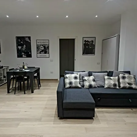 Elegant - Tenuta Piredu * Monti